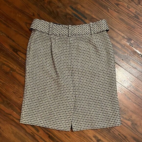 Ann Taylor fully lined Ann Taylor Tweed belted skirt Size 4 - Picture 3 of 3